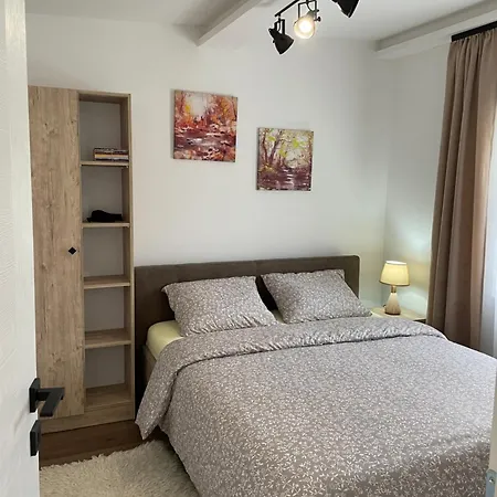 Villa Izvor Plive 2 *